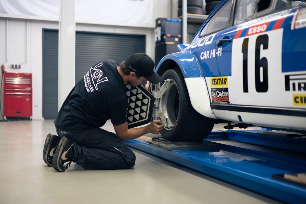 VintageCars Fahrwerksmessbuehne Kolbenmessen Porsche 911 Rally